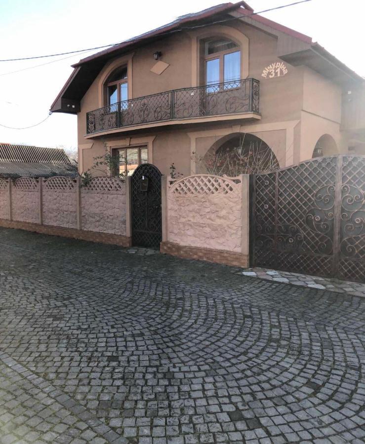 Катерина Hotel Chynadiyovo Exterior photo