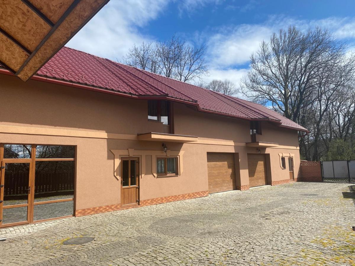 Катерина Hotel Chynadiyovo Exterior photo